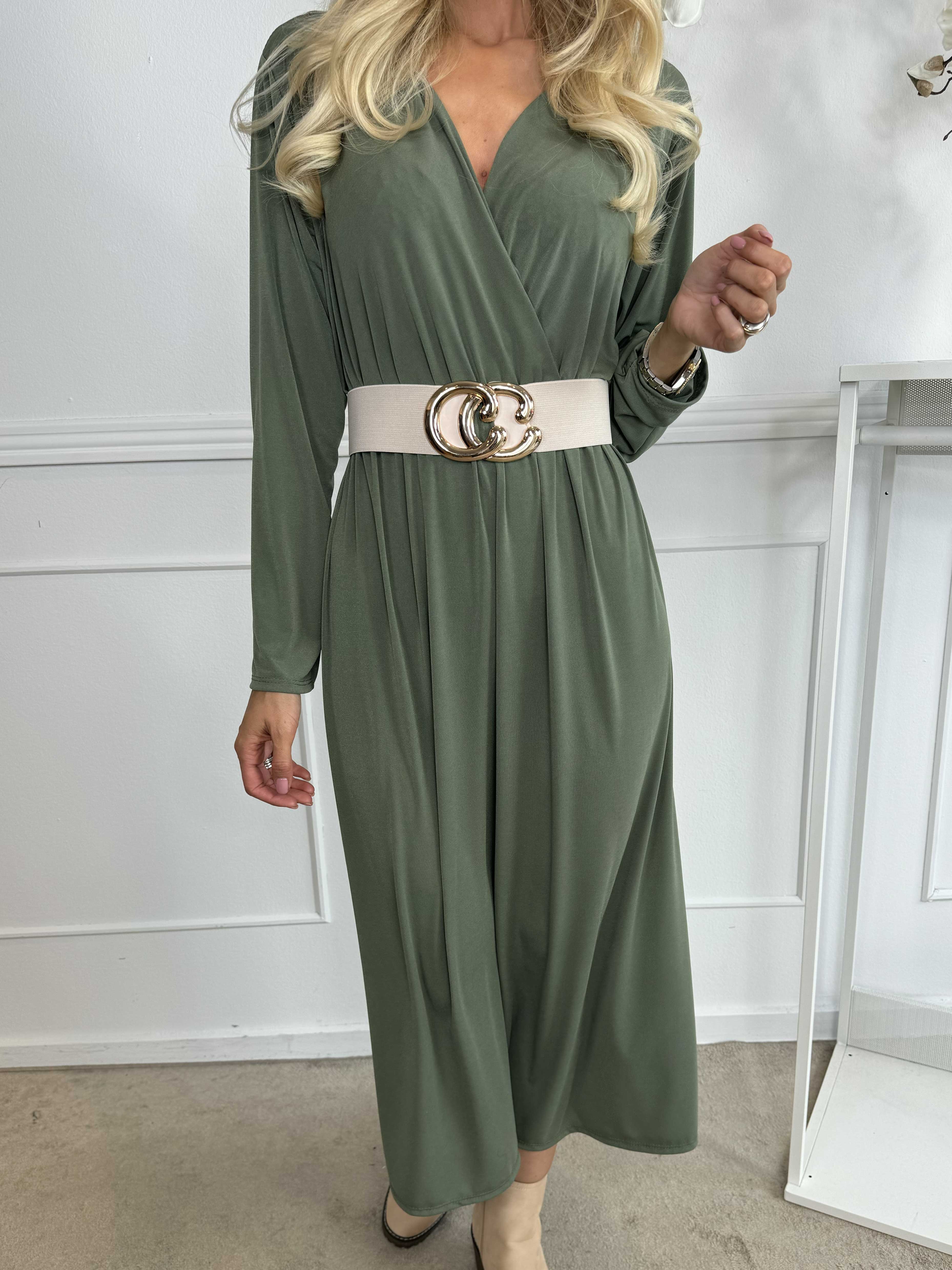 Nelly Plain - Elastisk enfärgad klänning i viskos